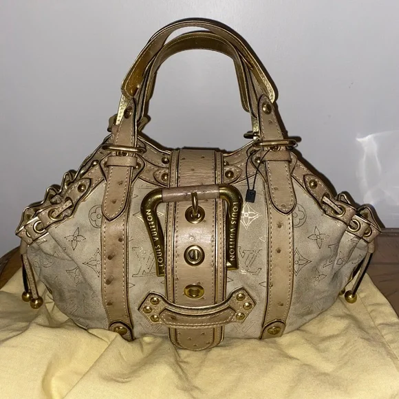 *****SOLD***** Louis Vuitton Theda Handbag
